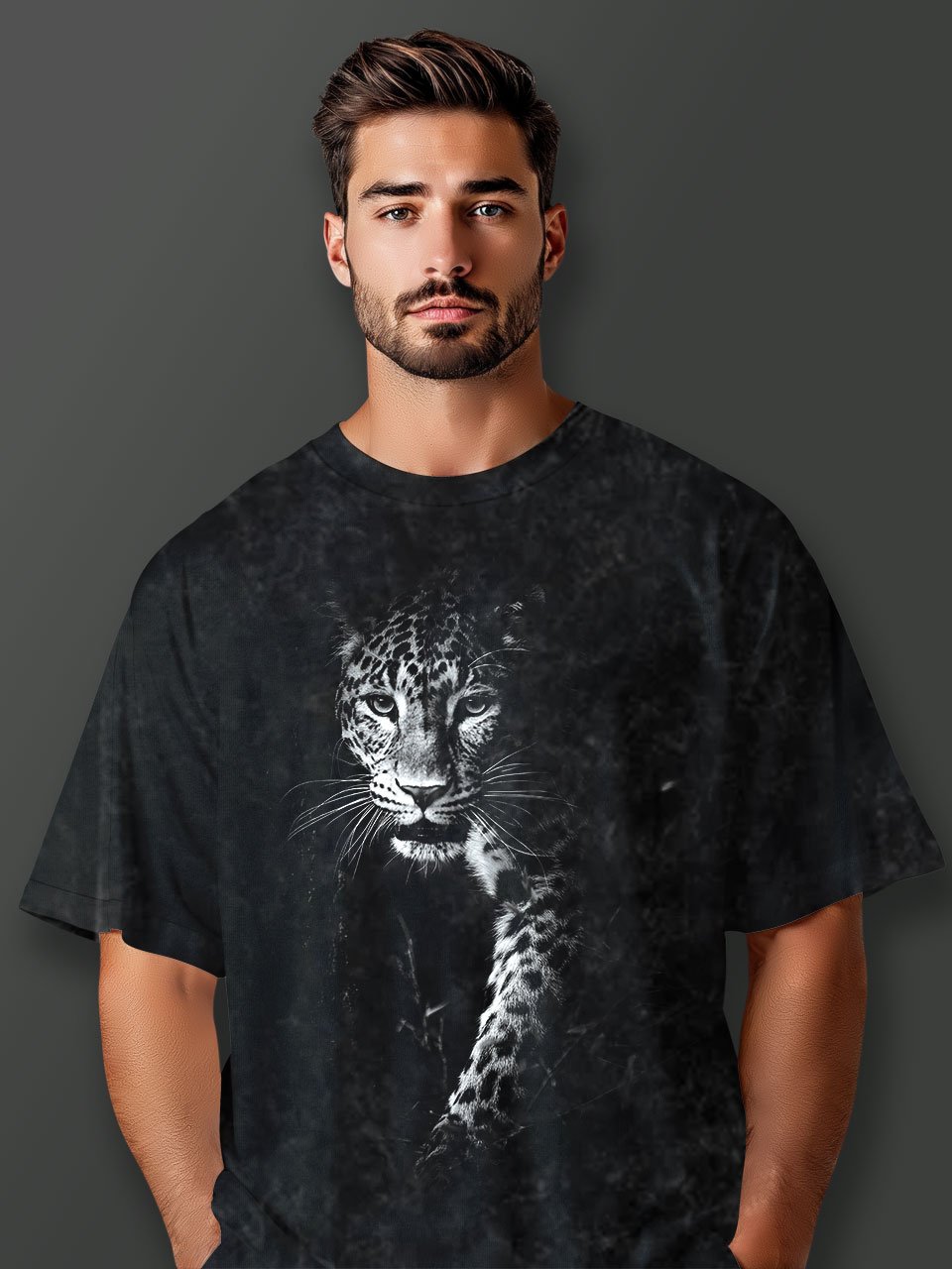 Leopard – Wild Chase Leopard Graphic T-Shirt